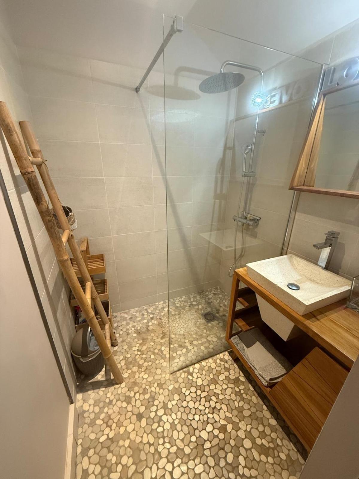 Le Havre De Paix En Garrigue 4 Chambres 3 Sdb Piscine Bezouce エクステリア 写真